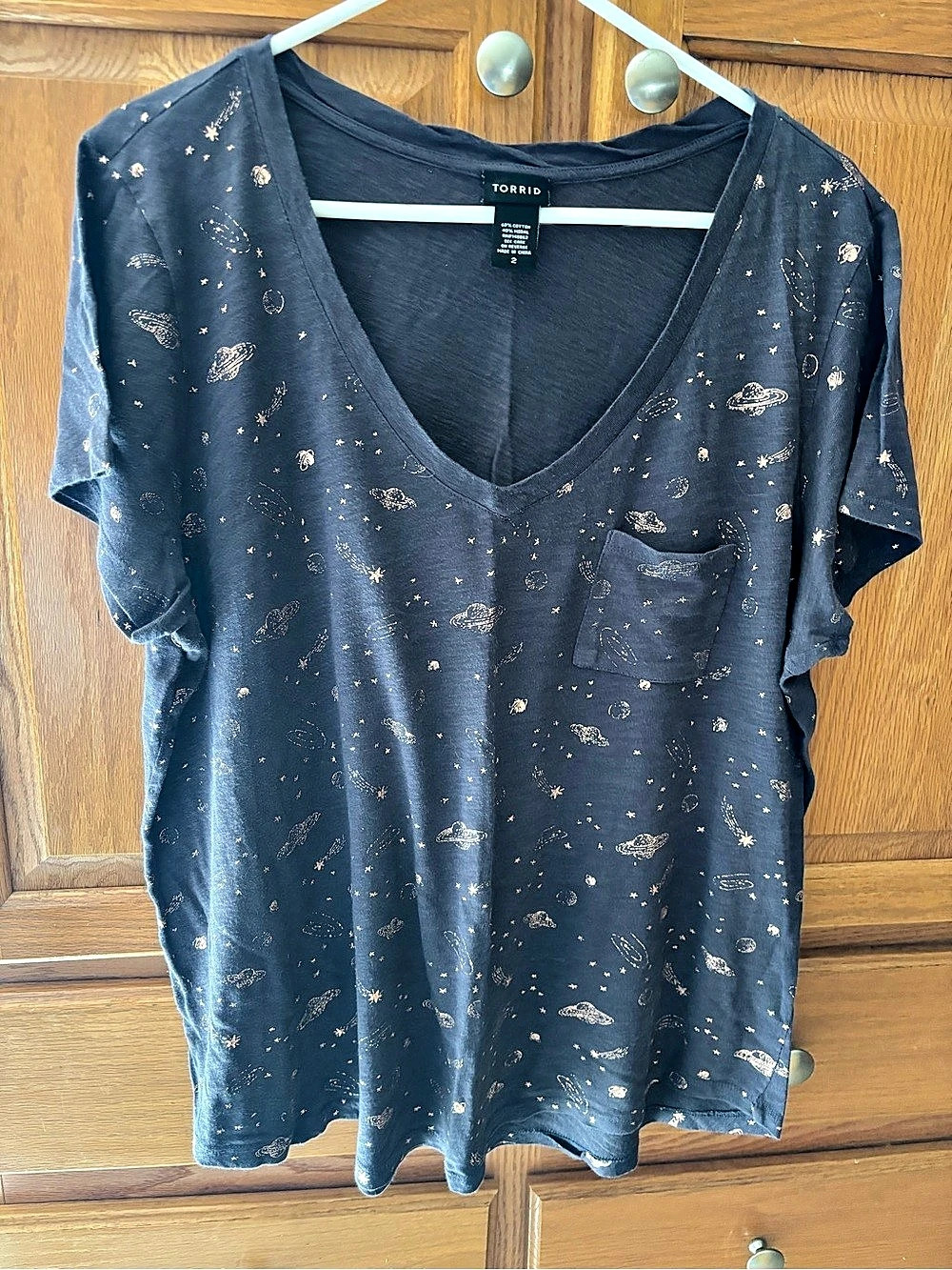 Torrid Women's V-Neck Space Print Tee Black Size 2